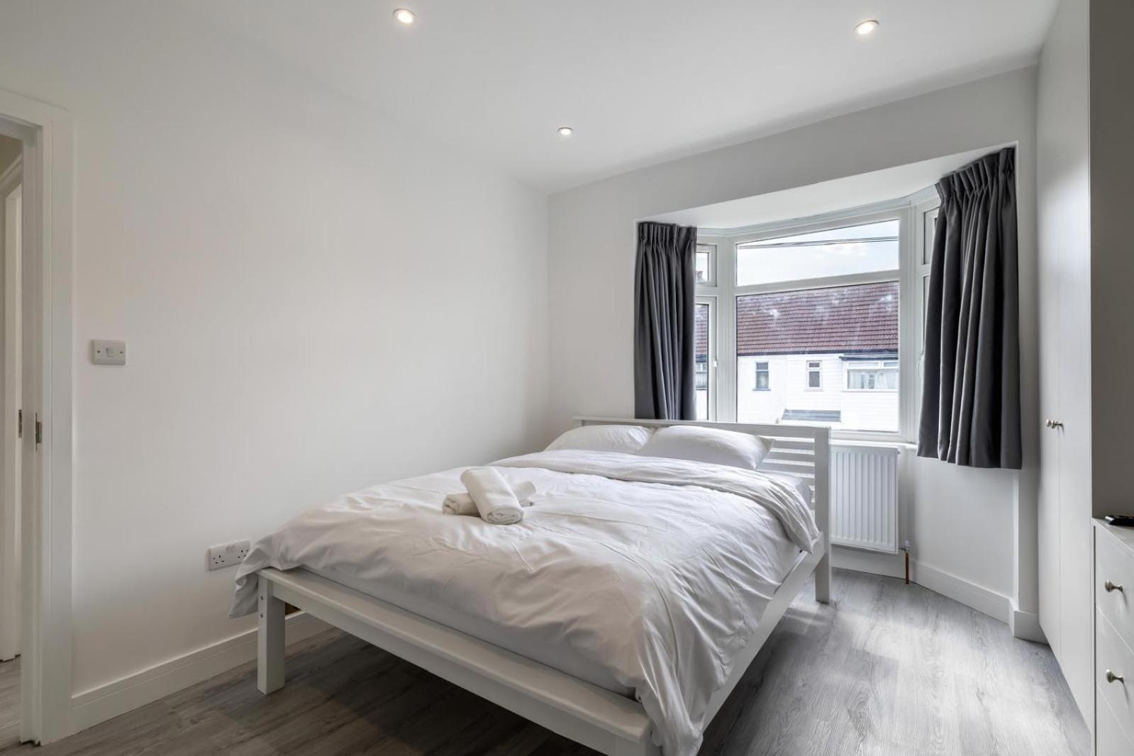 Modern Home With Driveway Parking For 2 Vehicles, Near Tottenham Hotspur Stadium, White Hart Lane Train Station Londres Exterior foto