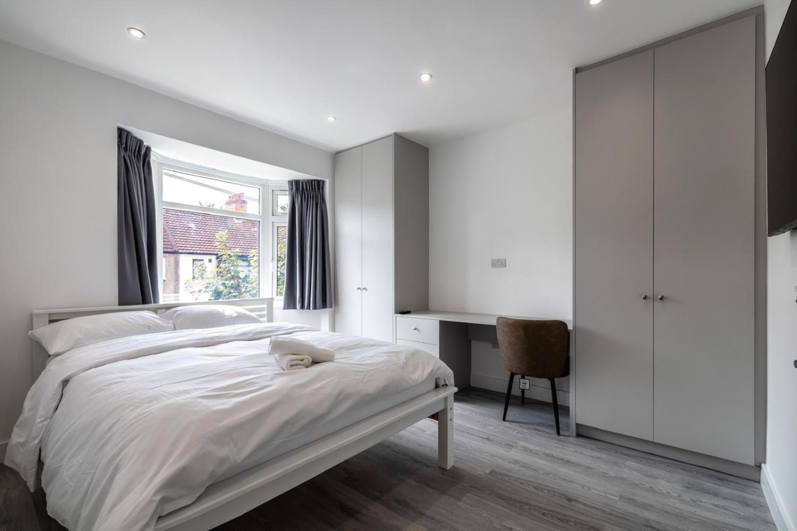 Modern Home With Driveway Parking For 2 Vehicles, Near Tottenham Hotspur Stadium, White Hart Lane Train Station Londres Exterior foto